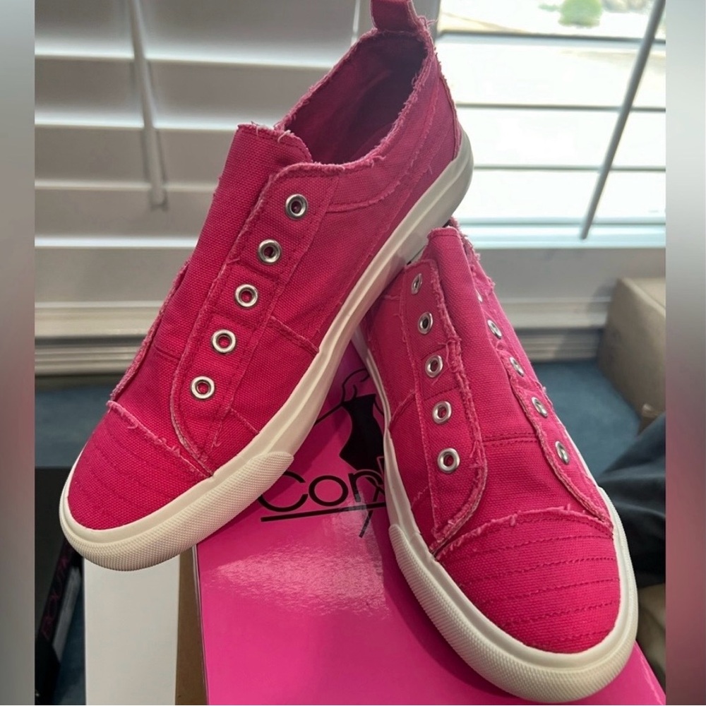 Corkys Pink Sneakers with Elastic Laces and Thick Rubber Sole